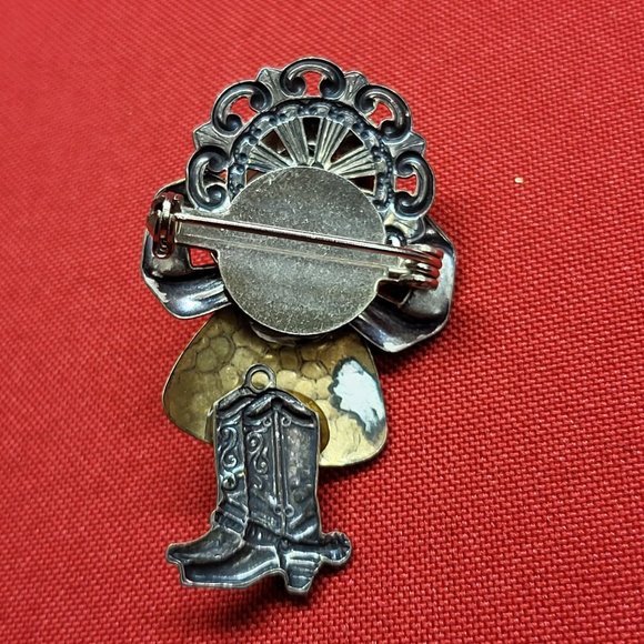 Vintage Girl in Cowboy Hat & Boots Cow Girl Pin Brooch - Picture 4 of 11